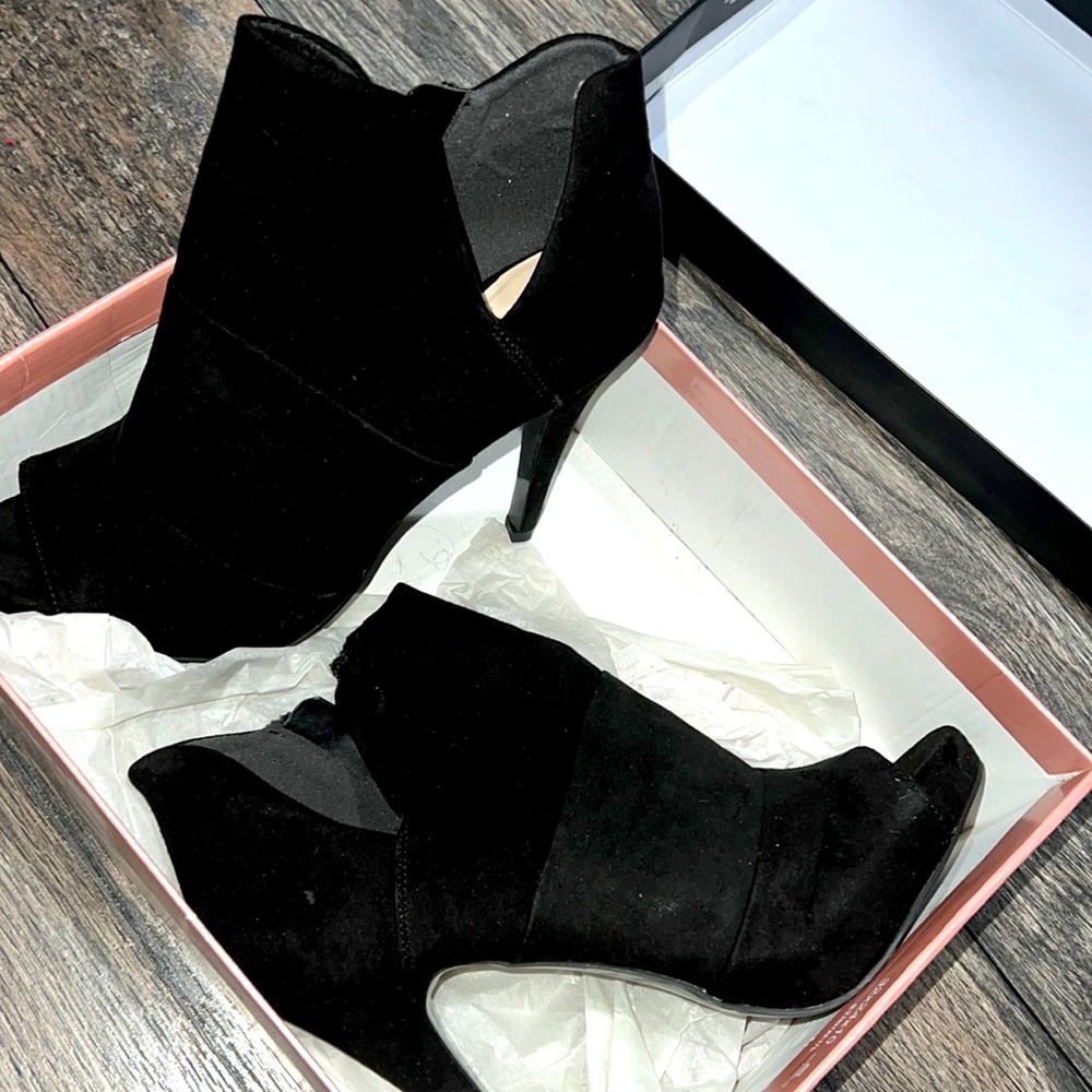 Fergie black shoes .used one time